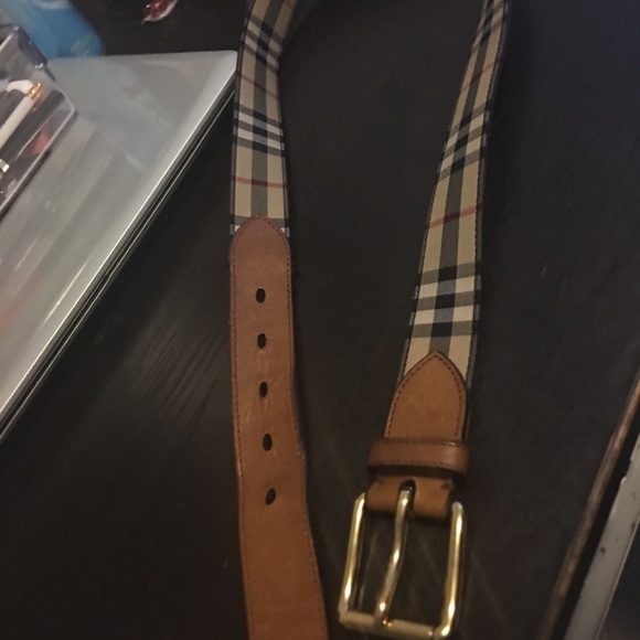 Burberry belt - Picture 1 of 5